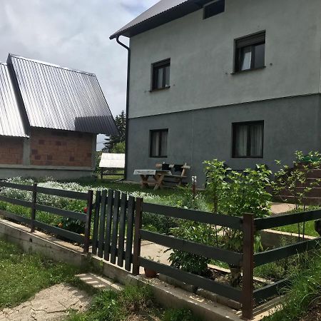 Underwoods Zabljak Guesthouse Exterior photo